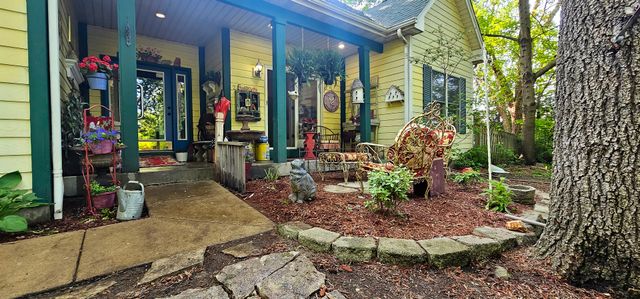 2S720 Nelson Lake Road, Batavia, IL 60510