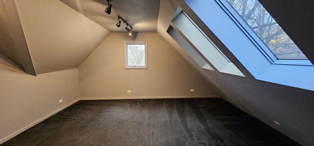 2S720 Nelson Lake Road, Batavia, IL 60510