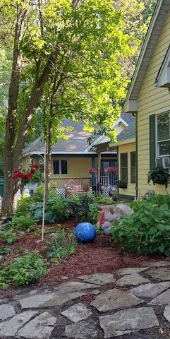 2S720 Nelson Lake Road, Batavia, IL 60510