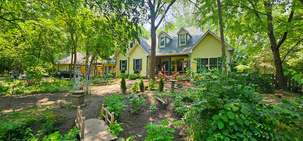 2S720 Nelson Lake Road, Batavia, IL 60510