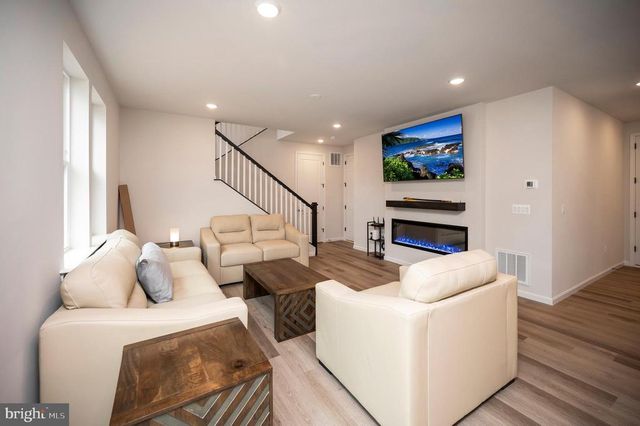 2892 WHITE TAIL DR, Locust Grove, VA 22508