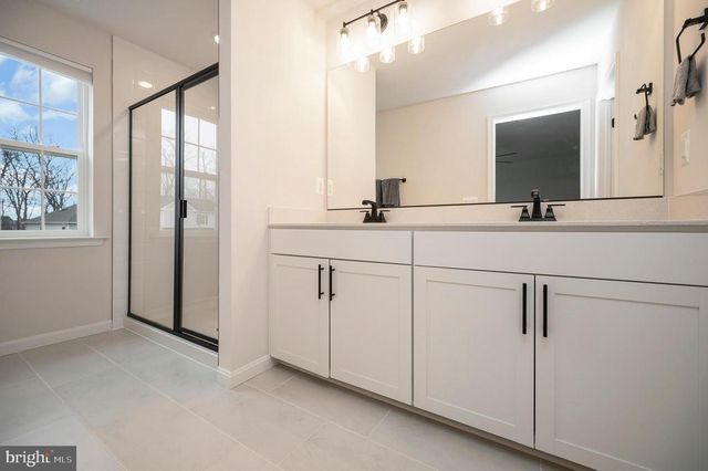 2892 WHITE TAIL DR, Locust Grove, VA 22508