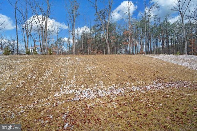 2892 WHITE TAIL DR, Locust Grove, VA 22508