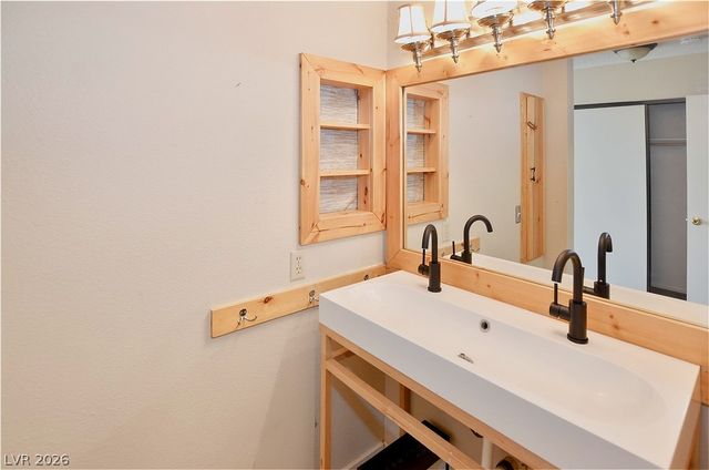 7709 Kalmalii Avenue, Las Vegas, NV 89147