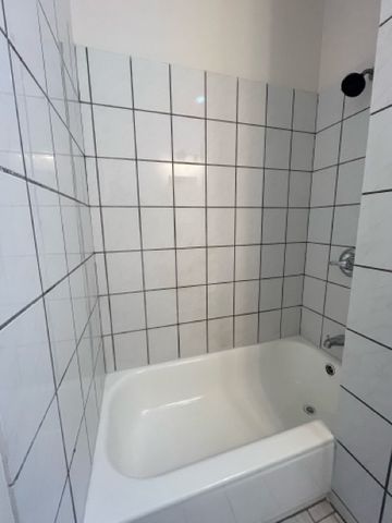 2512 S Trumbull Avenue 3F, Chicago, IL 60623