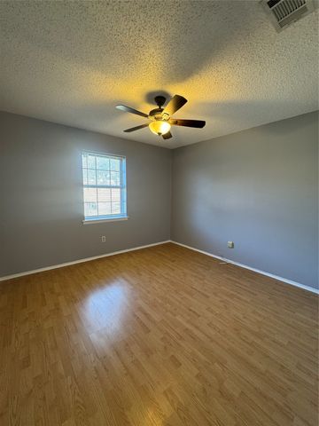 257 Merribrook Trail, Duncanville, TX 75116