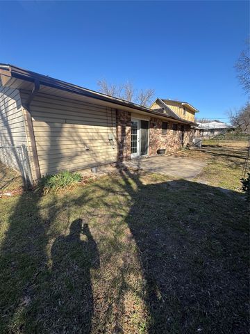 257 Merribrook Trail, Duncanville, TX 75116