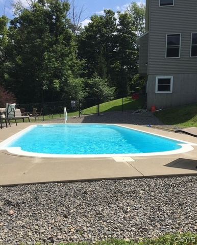 8001 Wise Road, Pompey, NY 13104