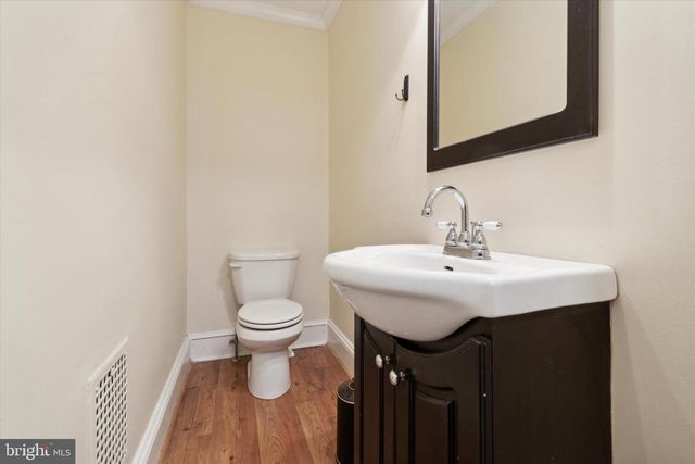 925 COUNTY LINE ROAD, Bryn Mawr, PA 19010