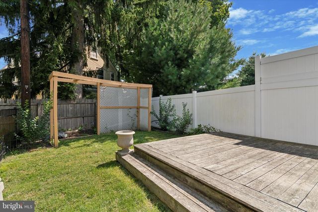 925 COUNTY LINE ROAD, Bryn Mawr, PA 19010