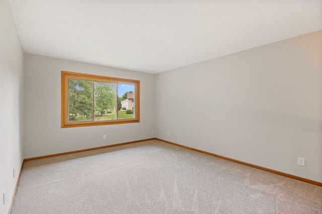 8064 Lower 147th Street W, Apple Valley, MN 55124