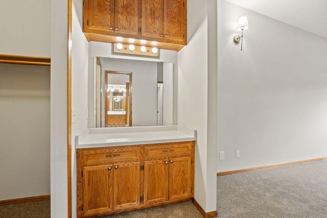 8064 Lower 147th Street W, Apple Valley, MN 55124
