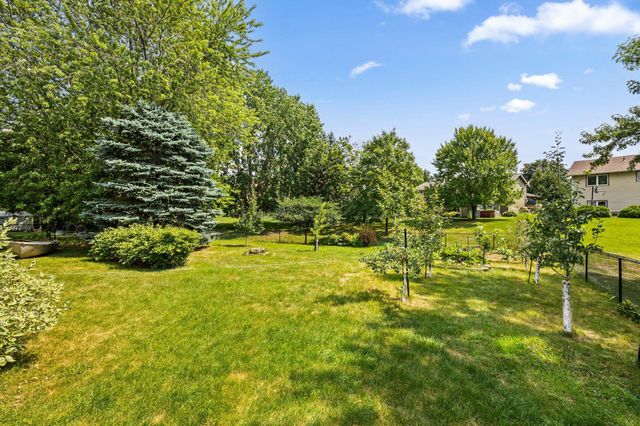 8064 Lower 147th Street W, Apple Valley, MN 55124