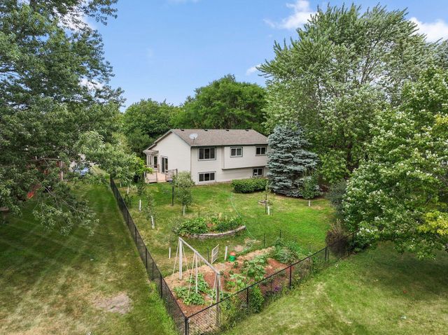 8064 Lower 147th Street W, Apple Valley, MN 55124