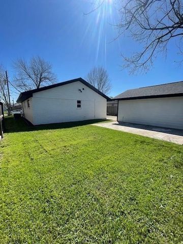 842 Dutch Street, Deer Park, TX 77536