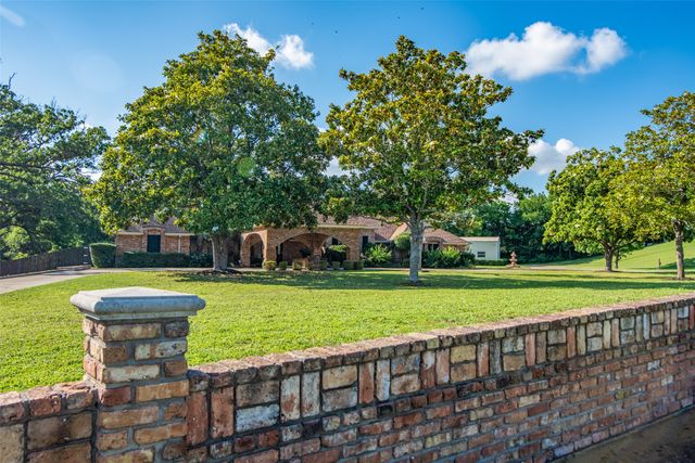139 Golden Rd., Sherman, TX 75090