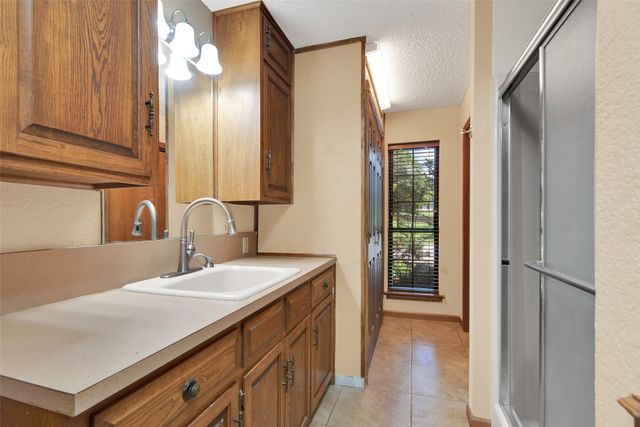 139 Golden Rd., Sherman, TX 75090