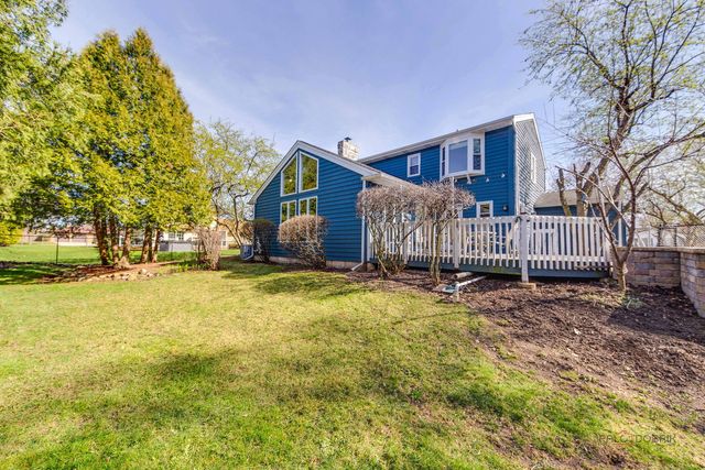 2326 W Weathersfield Way, Schaumburg, IL 60193
