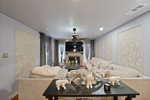 2510 W Jefferson Boulevard, Dallas, TX 75211