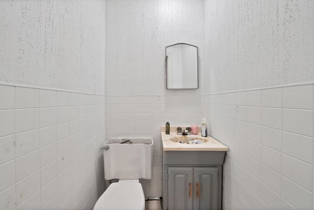 2510 W Jefferson Boulevard, Dallas, TX 75211