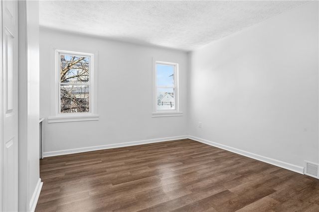 2923 Frederick St, Marshall Shadeland, PA 15212