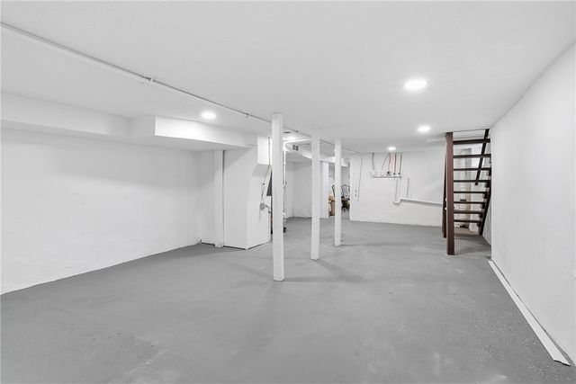 2923 Frederick St, Marshall Shadeland, PA 15212