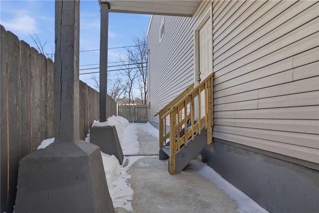 2923 Frederick St, Marshall Shadeland, PA 15212