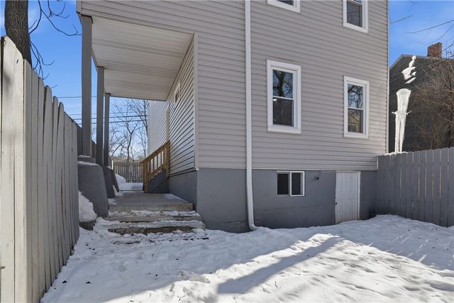 2923 Frederick St, Marshall Shadeland, PA 15212