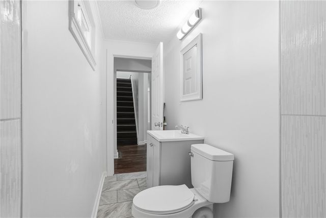 2923 Frederick St, Marshall Shadeland, PA 15212