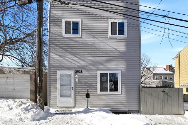 2923 Frederick St, Marshall Shadeland, PA 15212