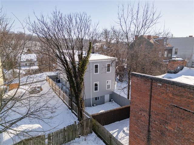 2923 Frederick St, Marshall Shadeland, PA 15212