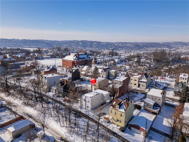 2923 Frederick St, Marshall Shadeland, PA 15212