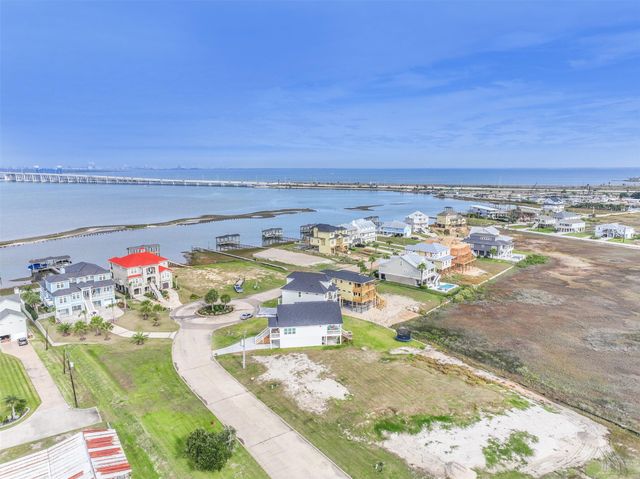 710 Vista Bella, Galveston, TX 77554