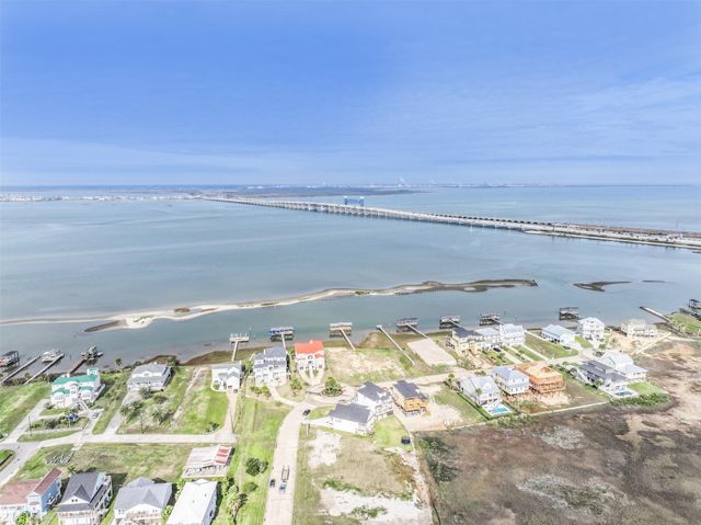 710 Vista Bella, Galveston, TX 77554