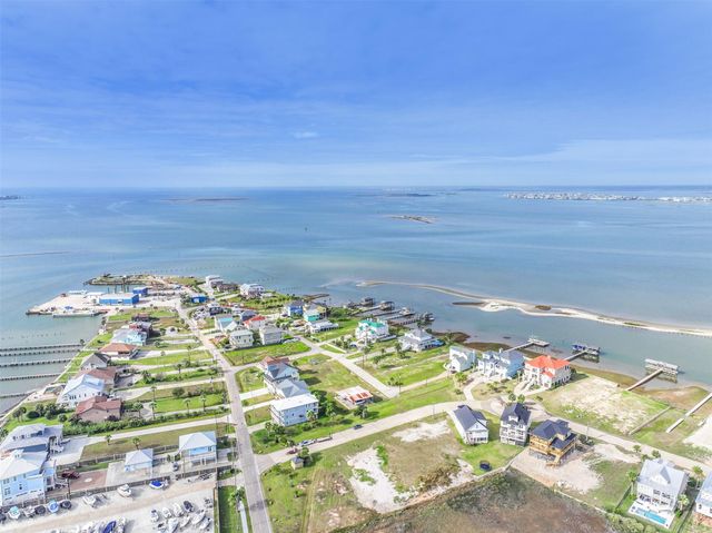 710 Vista Bella, Galveston, TX 77554