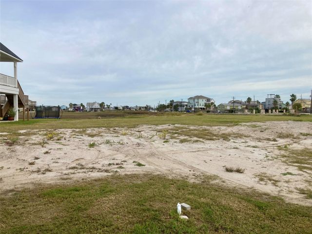 710 Vista Bella, Galveston, TX 77554