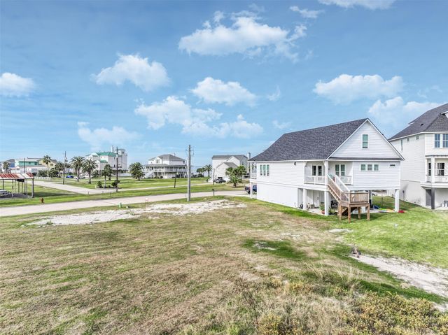 710 Vista Bella, Galveston, TX 77554