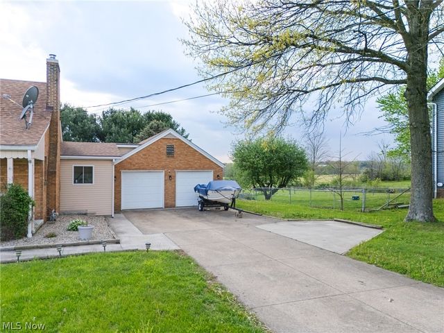 4817 Shepler Church Avenue SW, Navarre, OH 44662