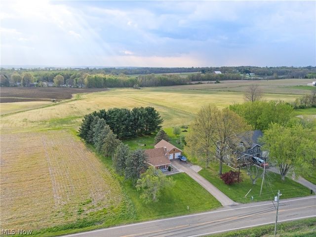 4817 Shepler Church Avenue SW, Navarre, OH 44662