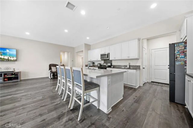 4048 E Groveland, Ontario, CA 91761