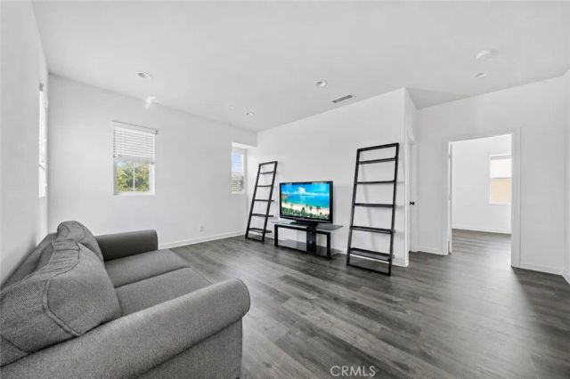 4048 E Groveland, Ontario, CA 91761