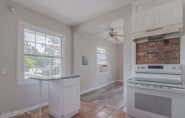 1805 PERRY Place, Jacksonville, FL 32207
