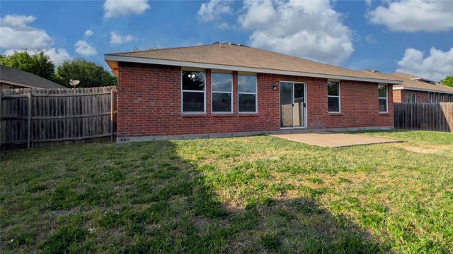 614 Chapman Drive, Lancaster, TX 75146