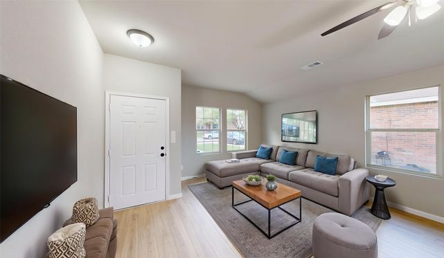 614 Chapman Drive, Lancaster, TX 75146