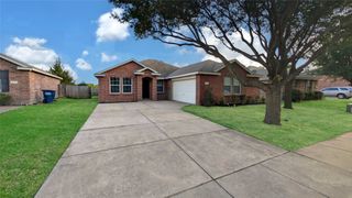 614 Chapman Drive, Lancaster, TX 75146