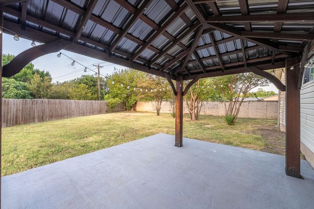 1201 Wayne DR, Round Rock, TX 78664