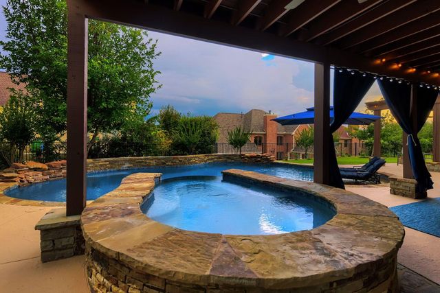 107 Hensley DR, Austin, TX 78738