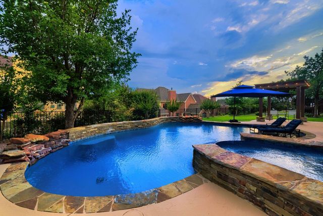 107 Hensley DR, Austin, TX 78738