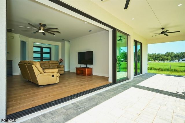 6201 Greenbriar Farms RD, Fort Myers, FL 33905