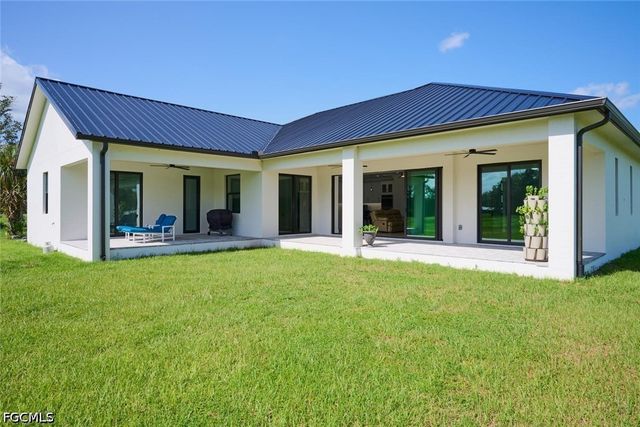 6201 Greenbriar Farms RD, Fort Myers, FL 33905
